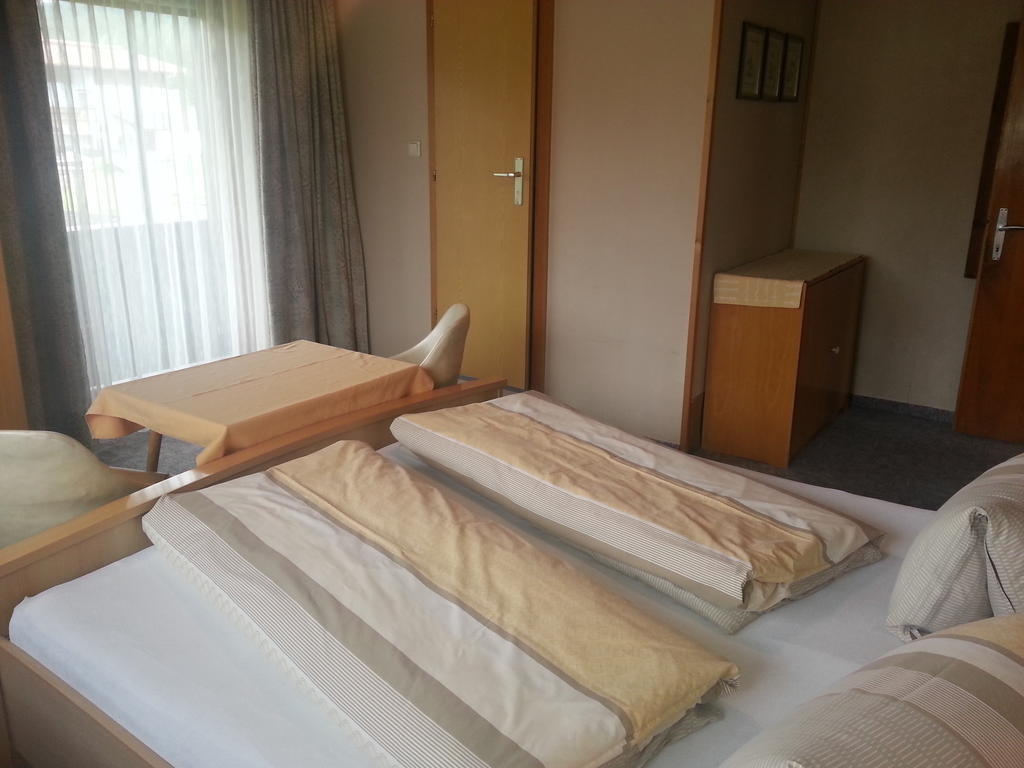 Haus Karwendelblick Bed & Breakfast Leutasch Oda fotoğraf
