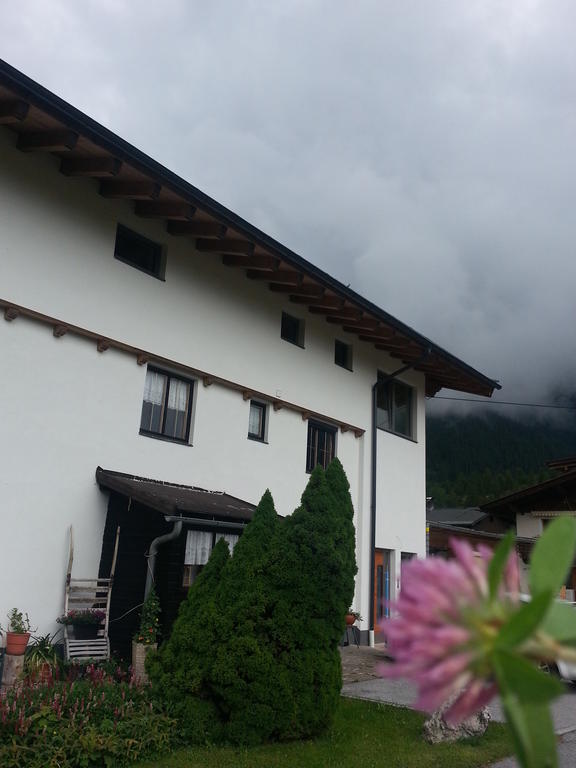 Haus Karwendelblick Bed & Breakfast Leutasch Dış mekan fotoğraf