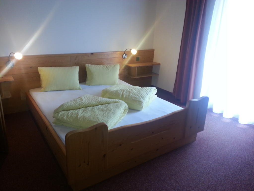 Haus Karwendelblick Bed & Breakfast Leutasch Dış mekan fotoğraf